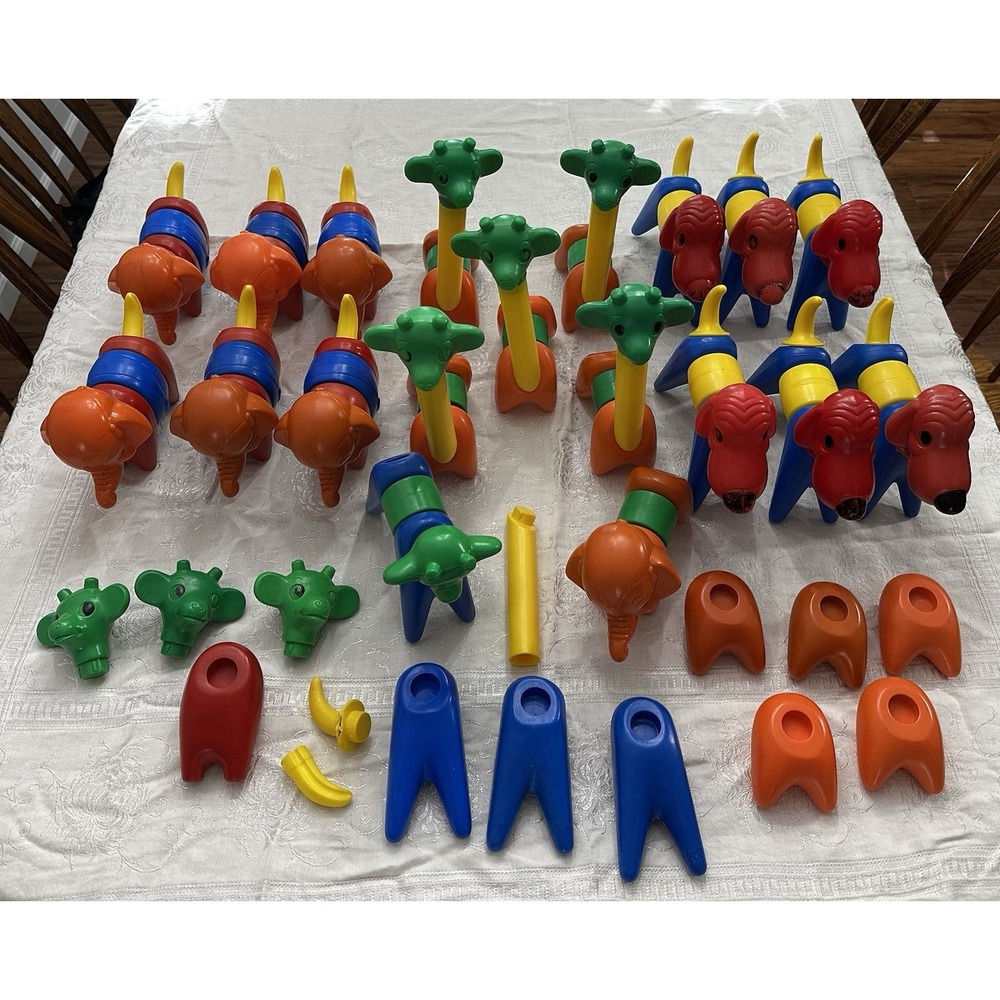 Tupperware Vintage "Zoo It Yourself" Animal Snap Toys Large Lot Of 108 Pieces